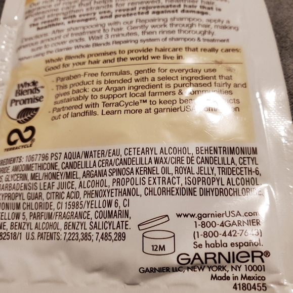 Garnier whole blends repairing hair mask: honeyNEW - Picture 4 of 8
